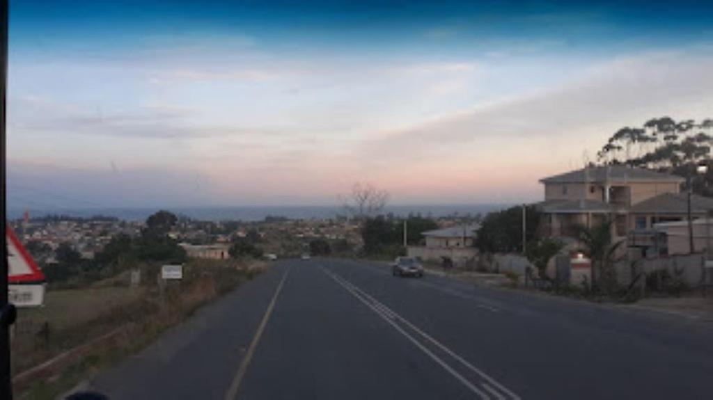 Emampingeni lodge Bizana Buitenkant foto
