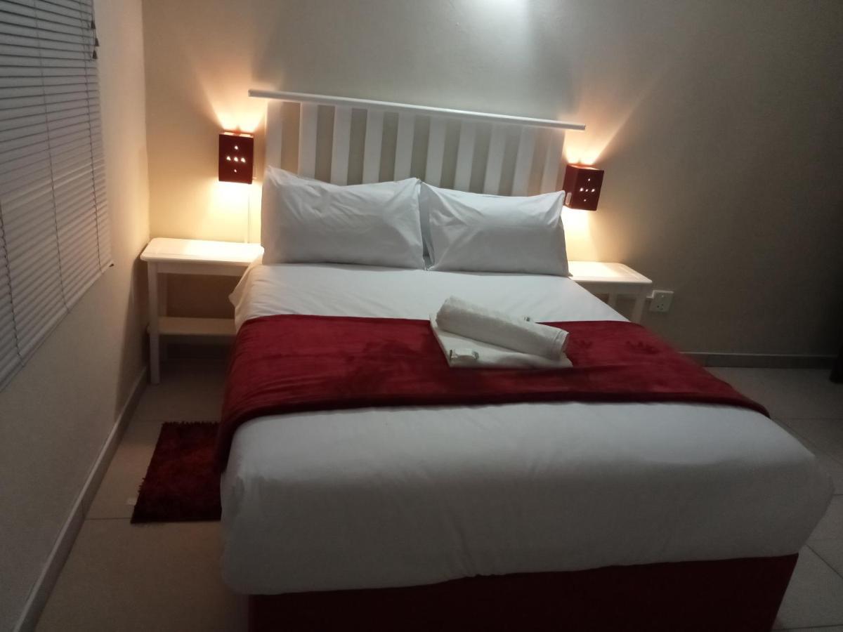Emampingeni lodge Bizana Buitenkant foto
