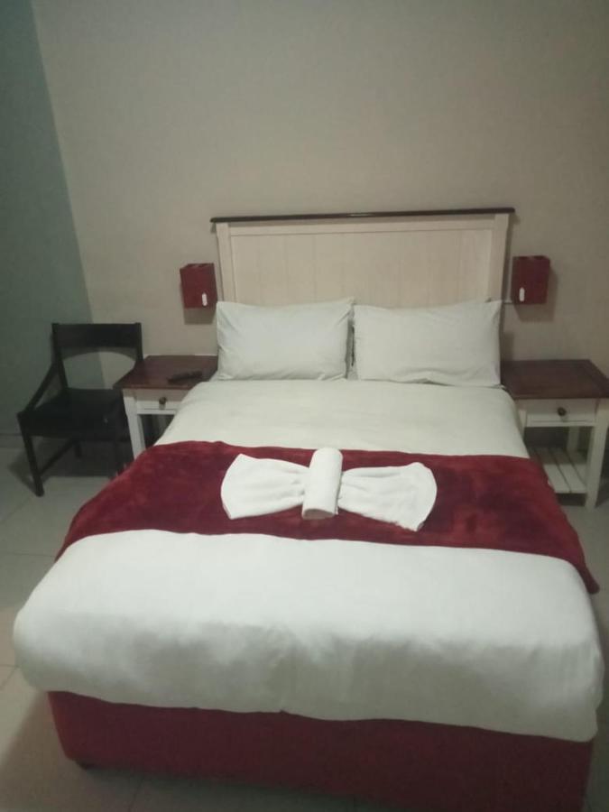 Emampingeni lodge Bizana Buitenkant foto