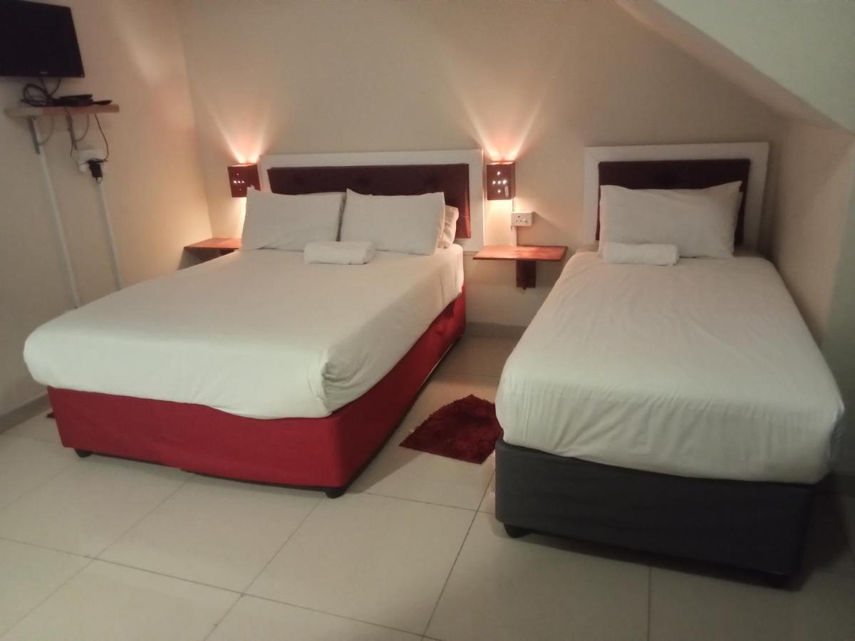 Emampingeni lodge Bizana Buitenkant foto