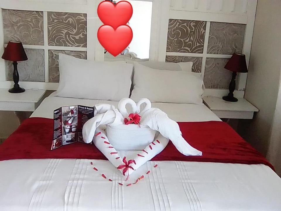 Emampingeni lodge Bizana Buitenkant foto