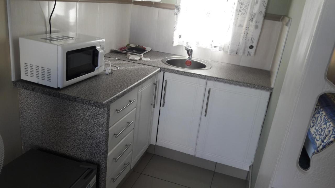 Emampingeni lodge Bizana Buitenkant foto